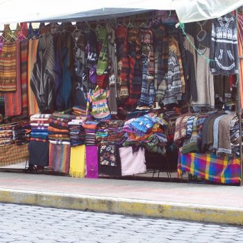 De kleurrijke markt in Otavalo